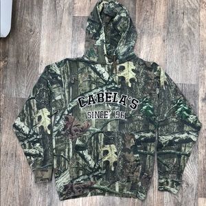 Men’s Cabela’s hoodie